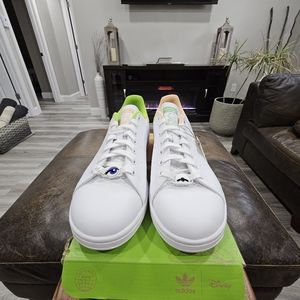 NWT. Addidas Stan Smith Kermit and Ms piggy. Sz11 NWT.